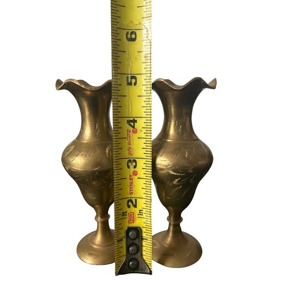Pair of Vintage Brass Bud Vases Decorative Etched Design Scalloped Edges 5" Tall - Picture 6 of 6